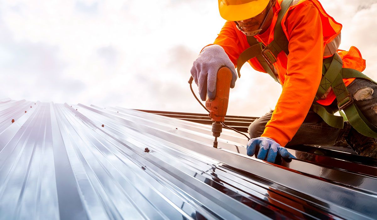 Roof Installation and Repair in Jávea: Protecting your Home with Quality and Professionalism